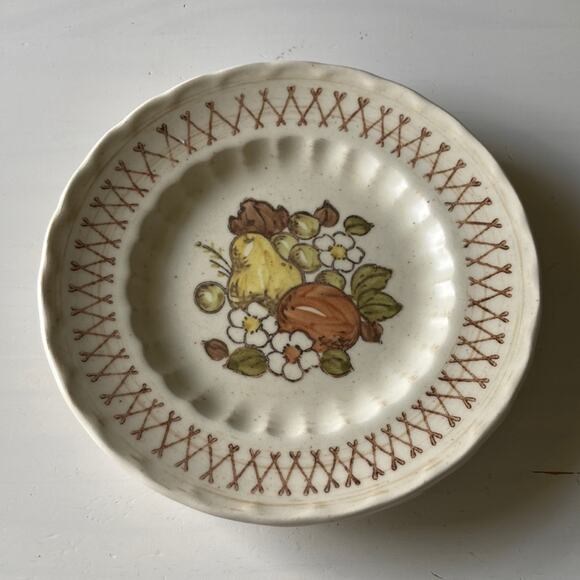 Vintage Vernon Ware by Metlox 6.5” Dessert Plates, Set of 2 - Picture 1 of 11